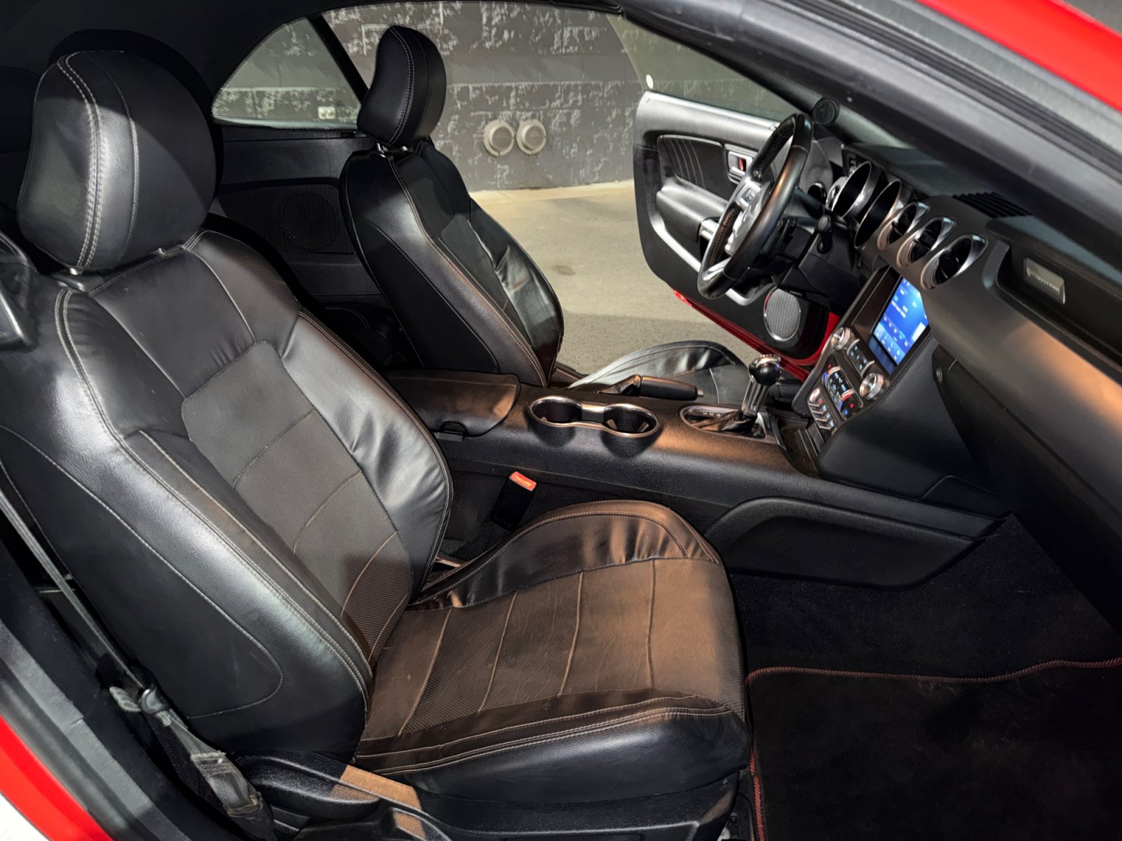 Used 2019 Ford Mustang Premium RWD image 30