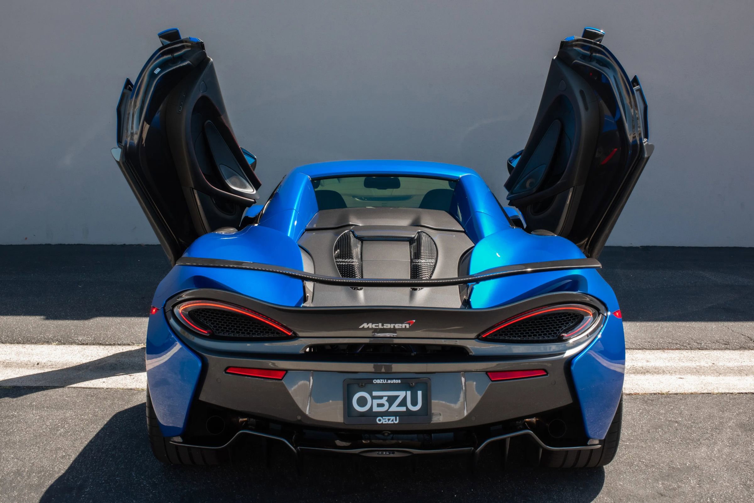 Used 2018 McLaren 570S Spider RWD image 19