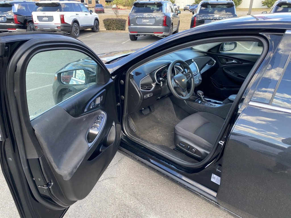 Used 2024 Chevrolet Malibu LT image 10