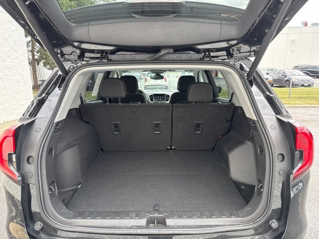Used 2022 GMC Terrain SLE w/ Driver Convenience Package AWD/4WD image 8