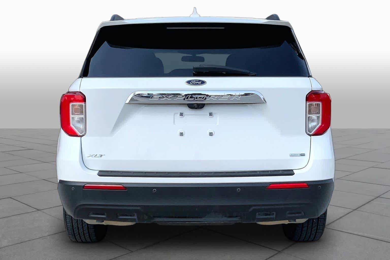 Used 2020 Ford Explorer XLT w/ Comfort Package AWD/4WD image 5