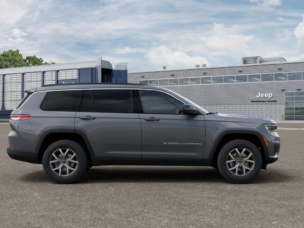 New 2027 Jeep Grand Cherokee L Laredo AWD/4WD image 21