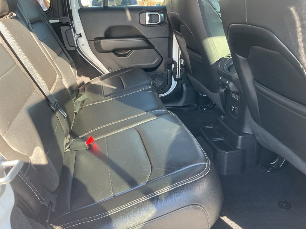 Used 2021 Jeep Wrangler Unlimited Sahara image 23