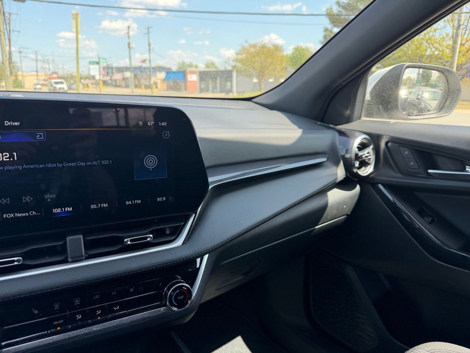 Used 2025 Chevrolet Equinox LT FWD image 35
