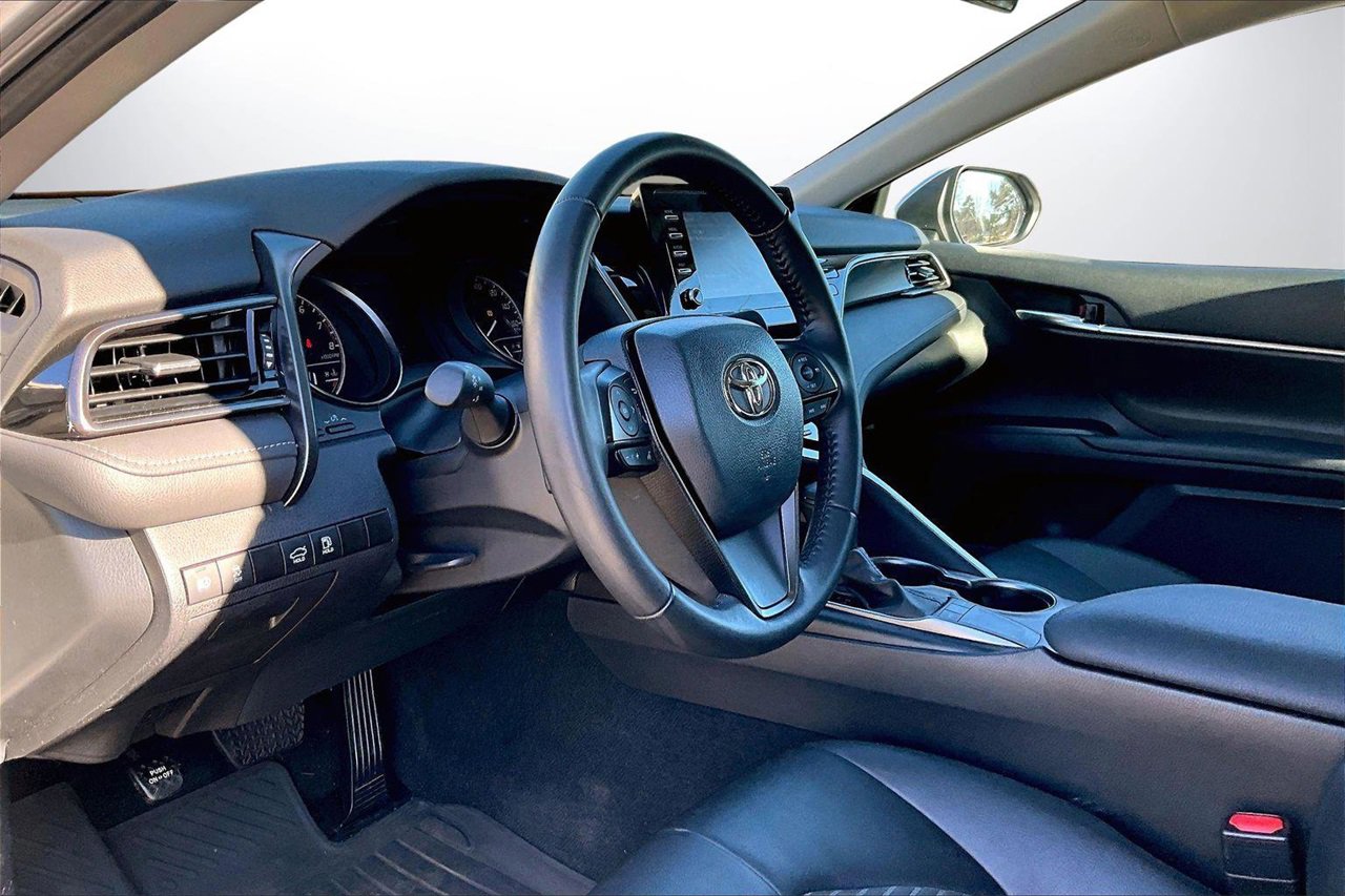 Used 2024 Toyota Camry SE image 17
