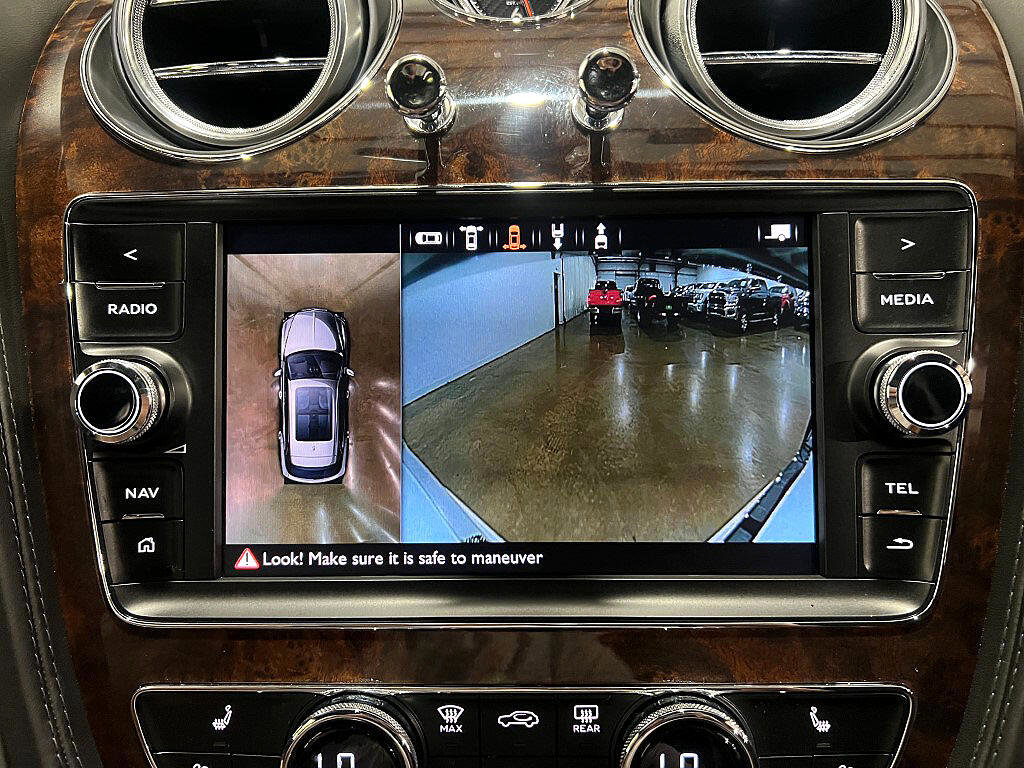 Used 2019 Bentley Bentayga image 43
