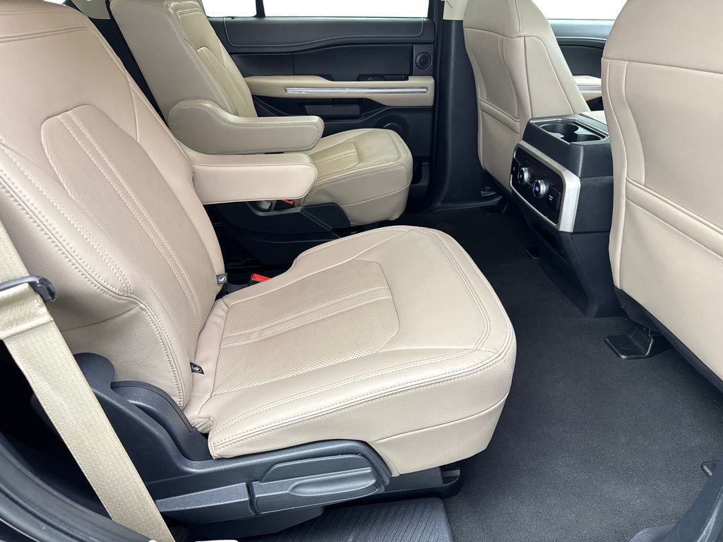 Used 2024 Ford Expedition Limited image 42