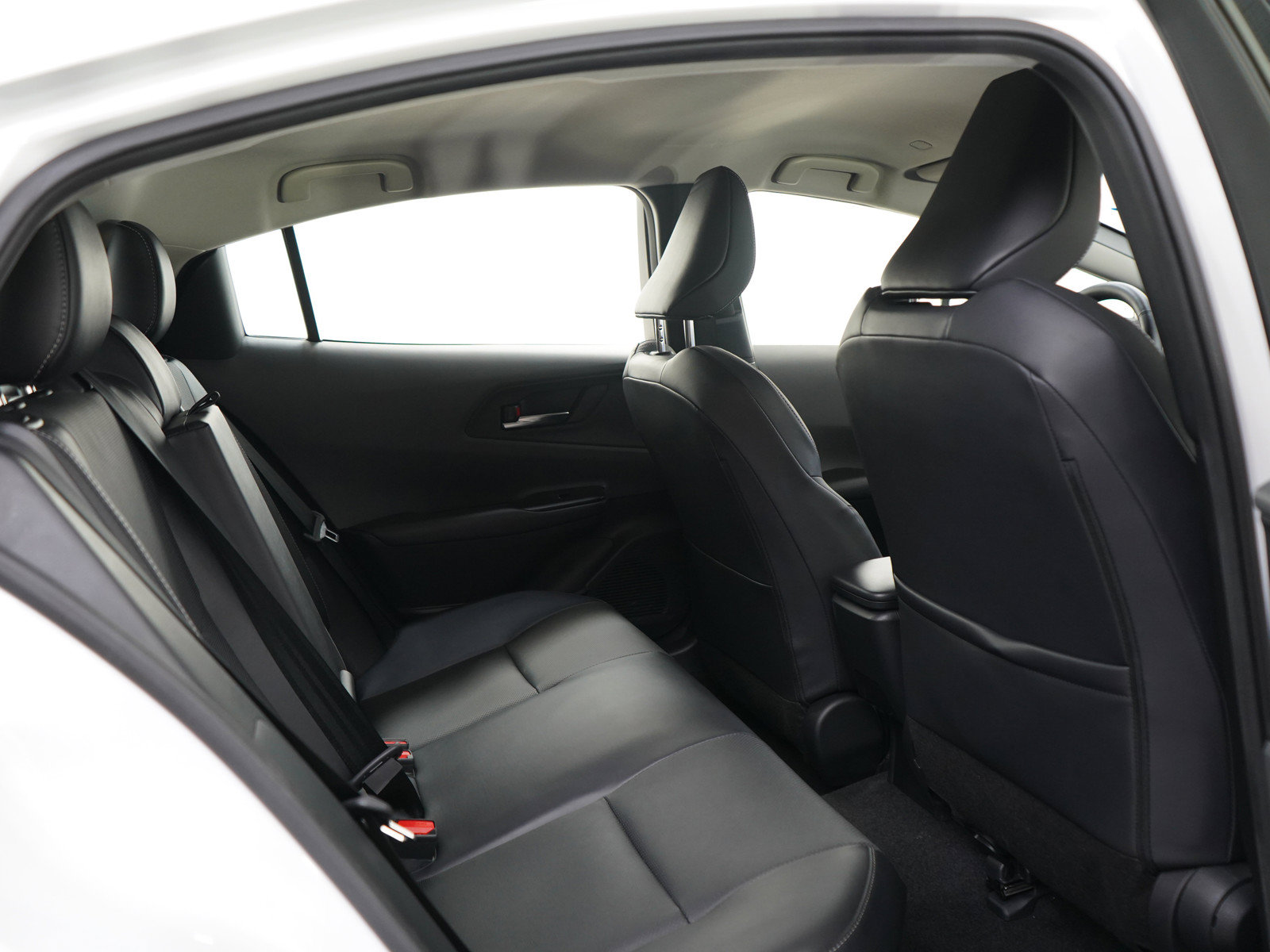 Used 2023 Toyota Prius XLE AWD/4WD image 12