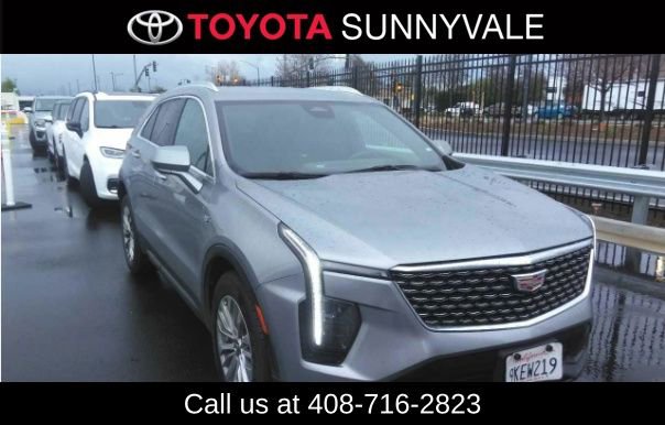 Used 2024 Cadillac XT4 Premium Luxury image 1
