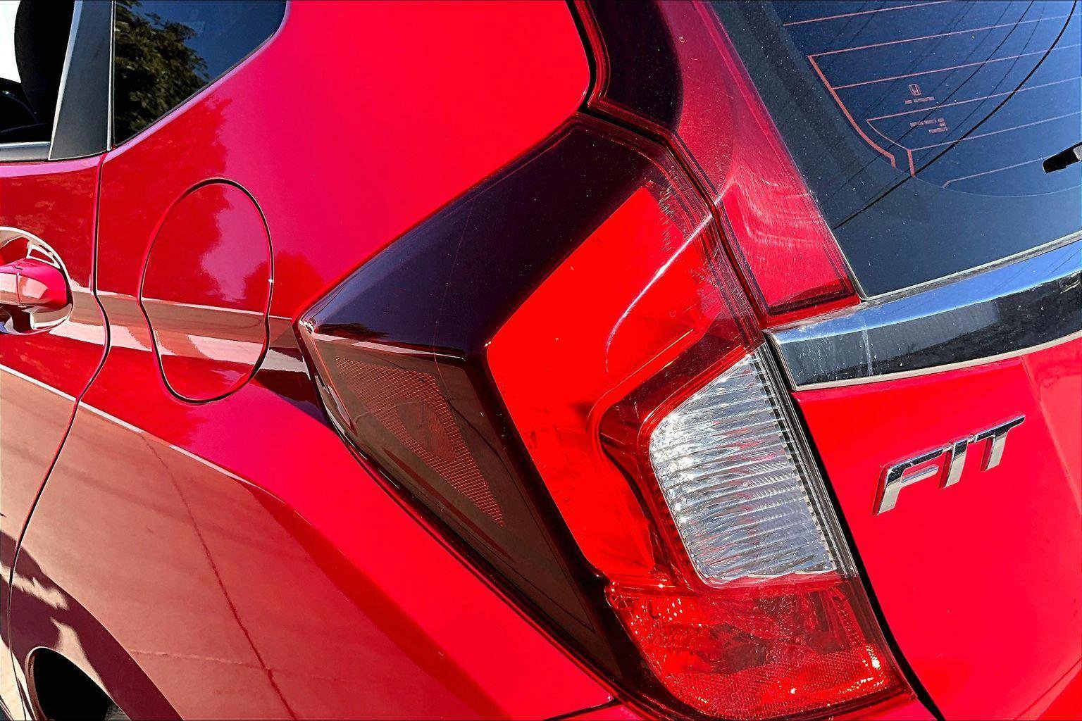 Used 2020 Honda Fit EX image 30