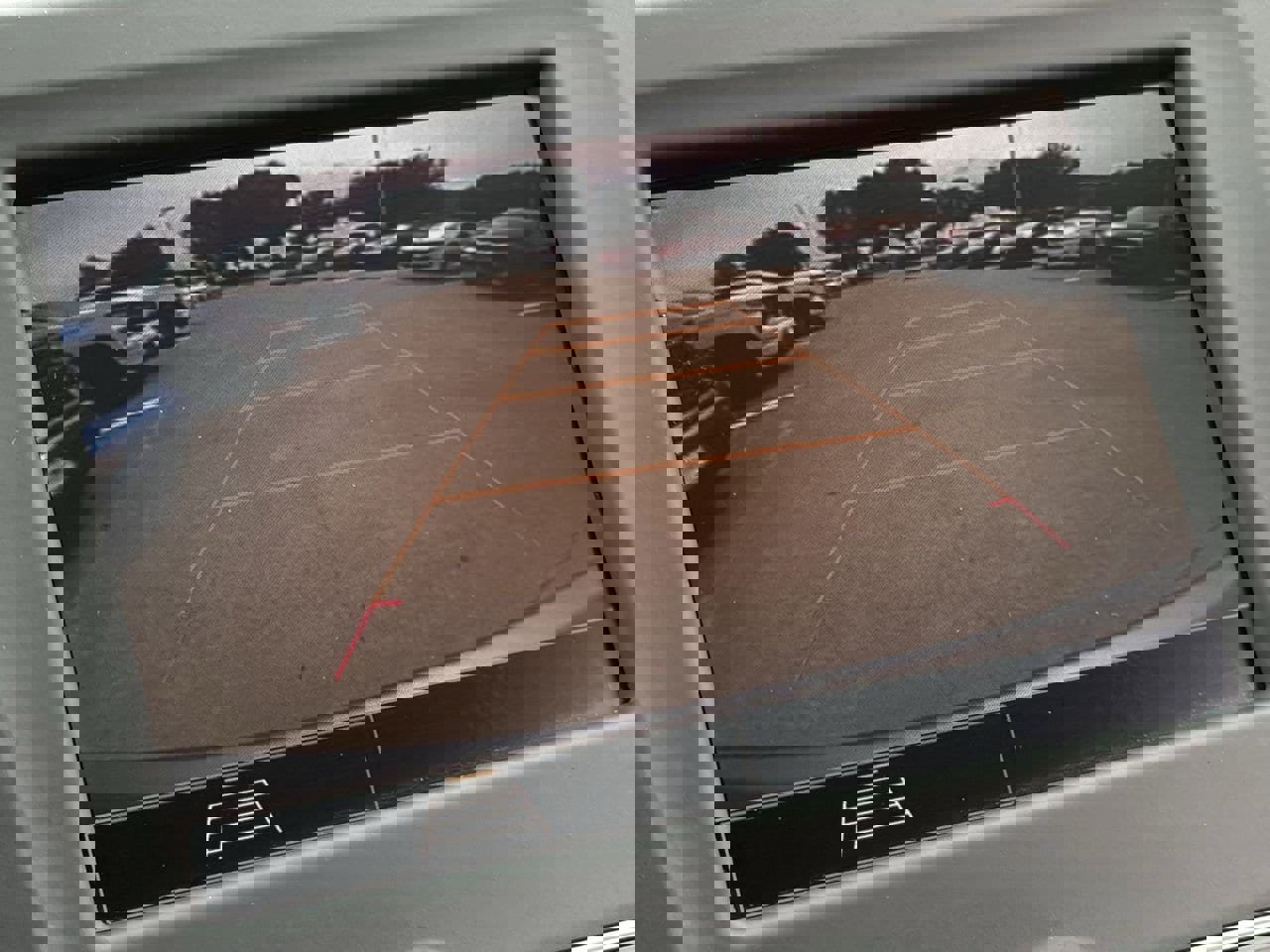 Used 2023 Chevrolet Equinox LT FWD image 18