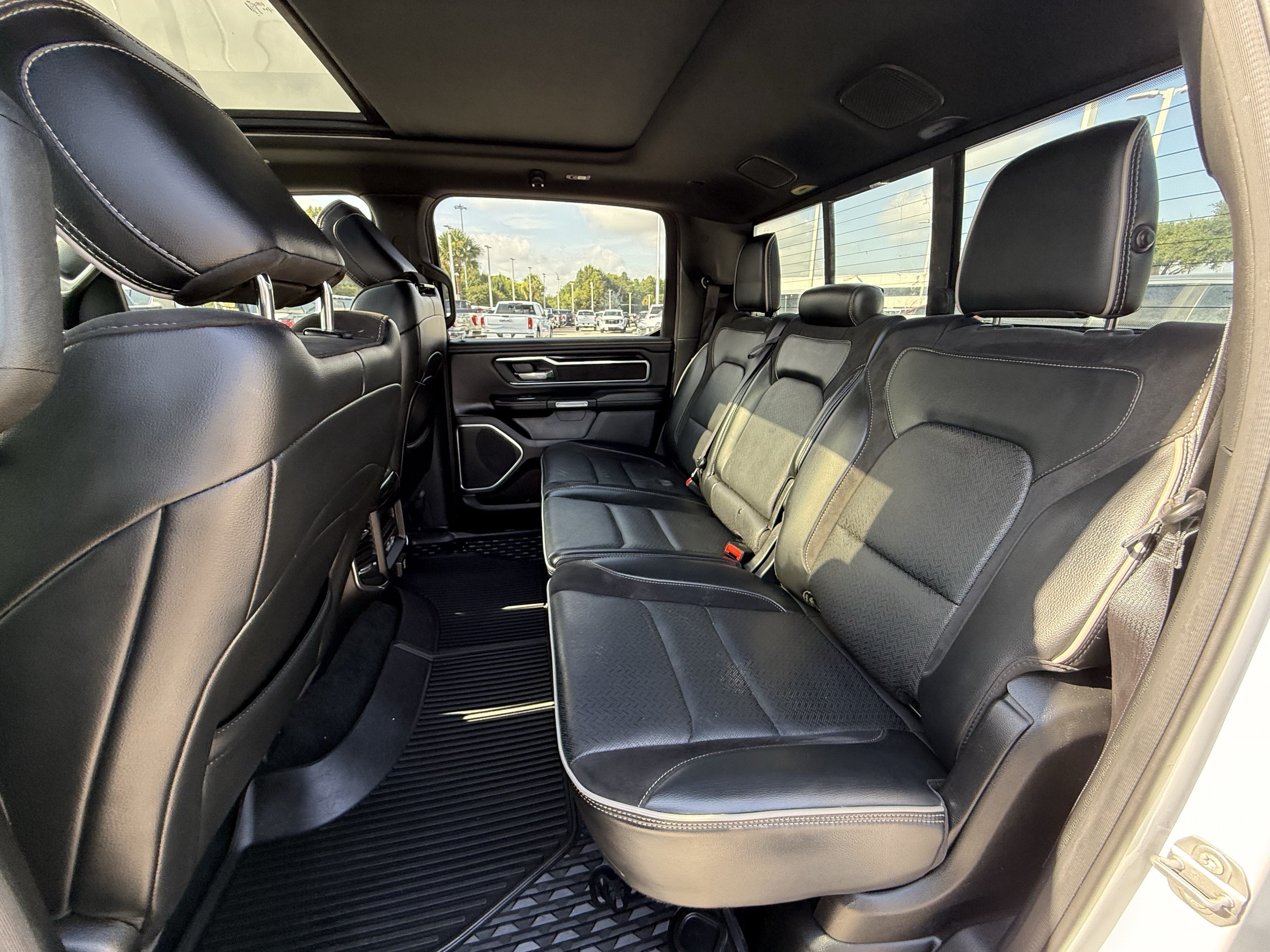 Used 2021 RAM 1500 Laramie w/ Sport Appearance Package AWD/4WD image 30