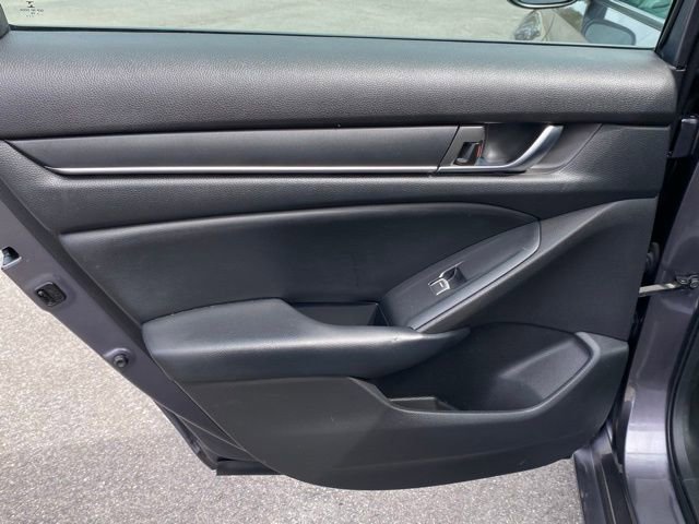 Used 2018 Honda Accord Sport image 14