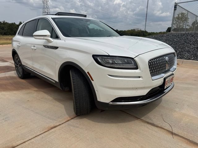 Used 2023 Lincoln Nautilus Reserve AWD/4WD image 3