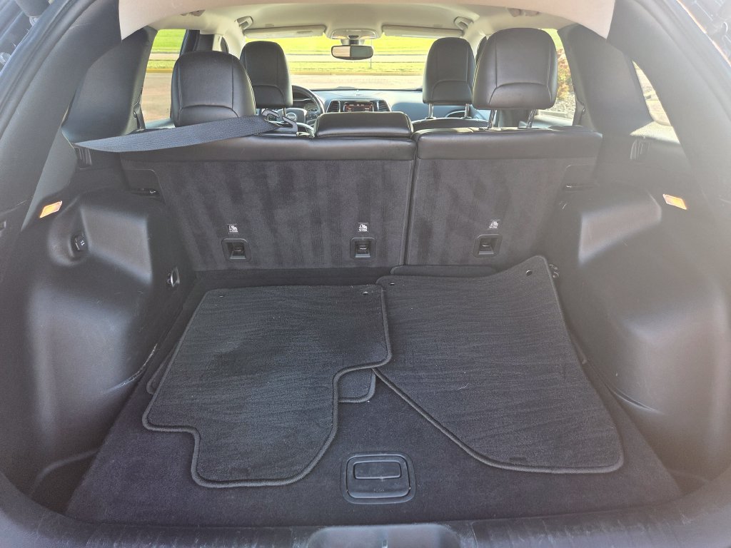 Used 2019 Jeep Cherokee Limited AWD/4WD image 41
