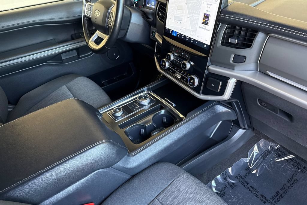 Used 2024 Ford Expedition XLT AWD/4WD image 18