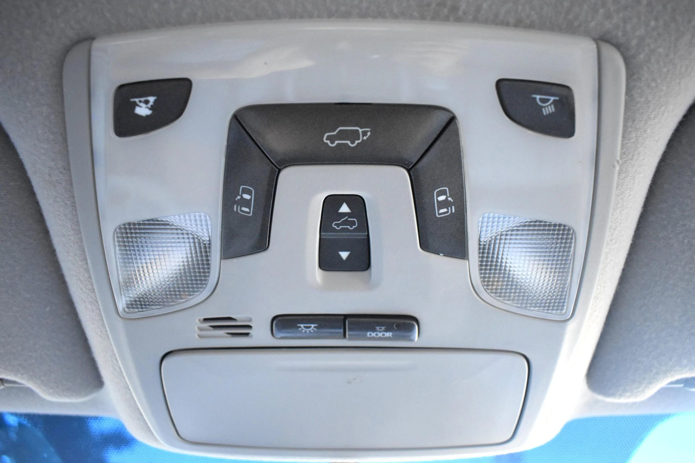 Used 2014 Toyota Sienna XLE image 33