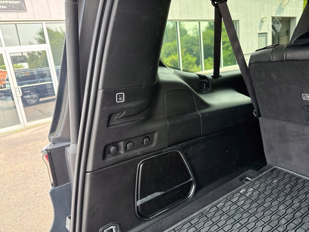 Used 2024 Jeep Wagoneer L Series II w/ Flexible Seating Group AWD/4WD image 6
