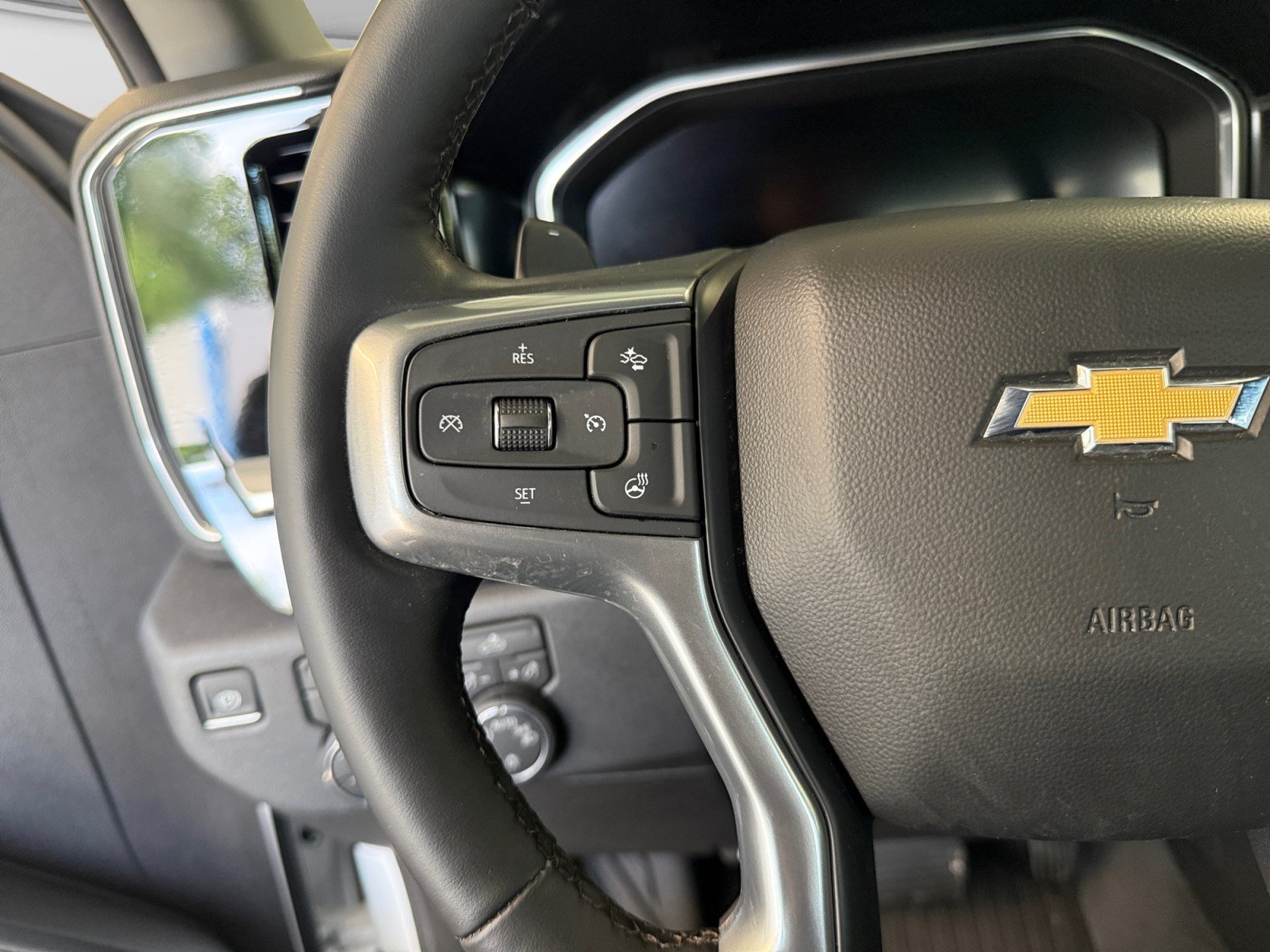 Used 2026 Chevrolet Silverado 1500 LT w/ Z71 Off-Road Package AWD/4WD image 24