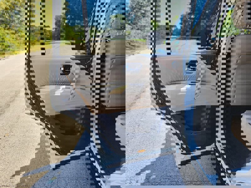 Used 2017 Nissan Armada Platinum image 17