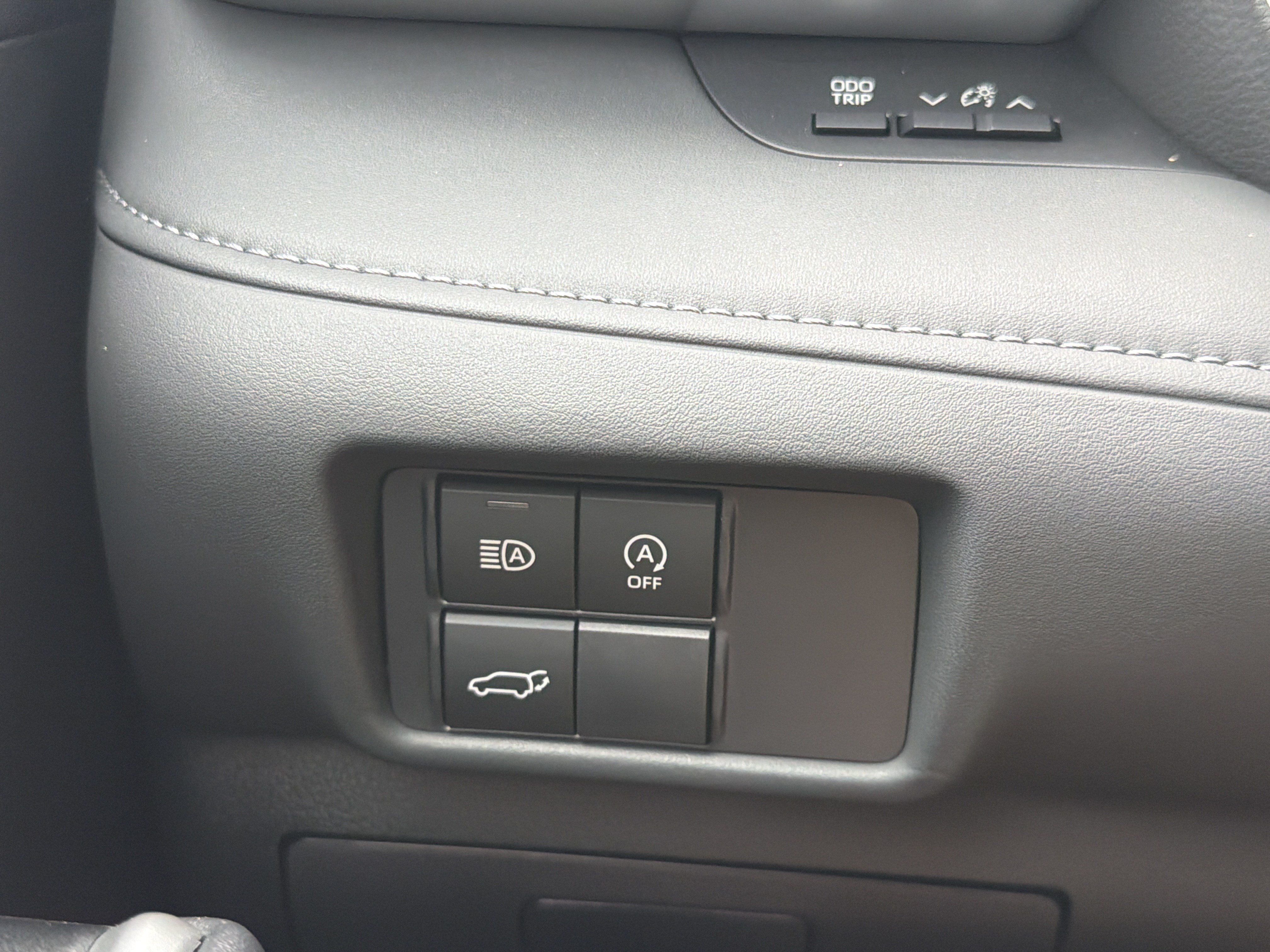 Certified 2025 Toyota Highlander XLE FWD image 12