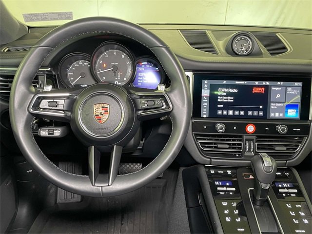 Certified 2025 Porsche Macan image 26