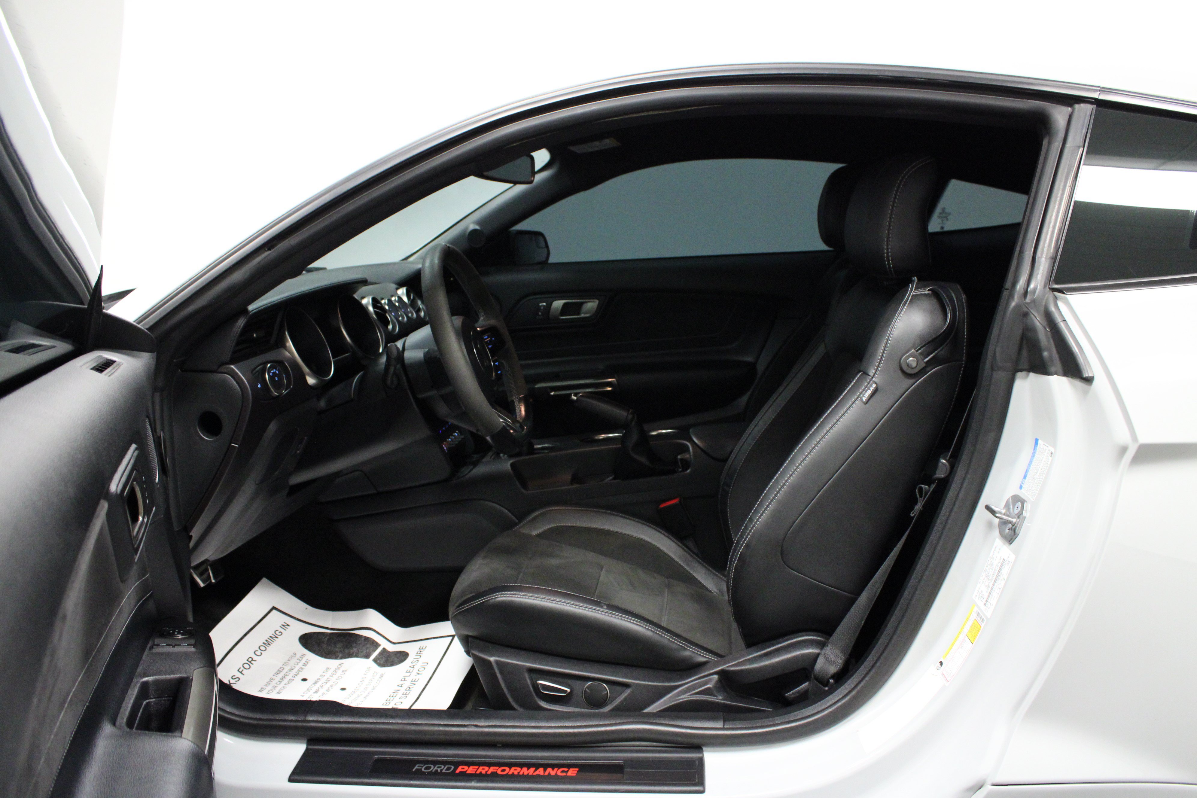 Used 2017 Ford Mustang Shelby GT350 w/ Convenience Package RWD image 12