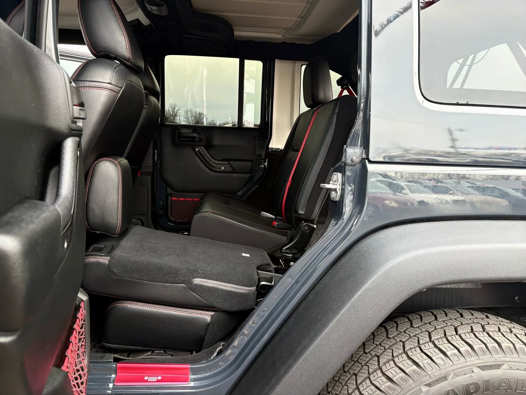 Used 2017 Jeep Wrangler Unlimited Rubicon image 18