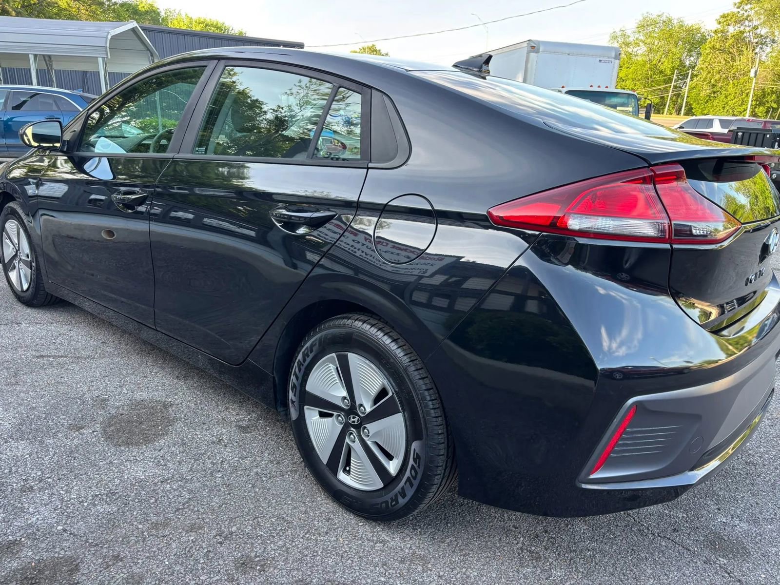 Used 2020 Hyundai Ioniq Blue FWD image 5