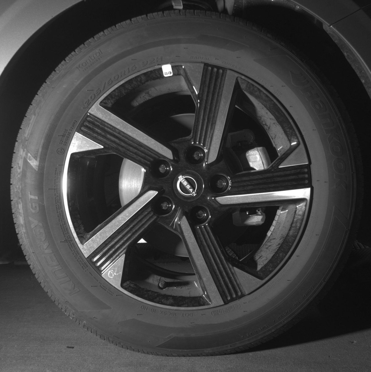 Used 2025 Nissan Sentra SV FWD image 10