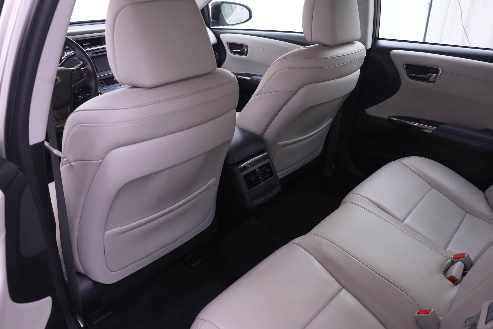 Used 2014 Toyota Avalon XLE FWD image 10