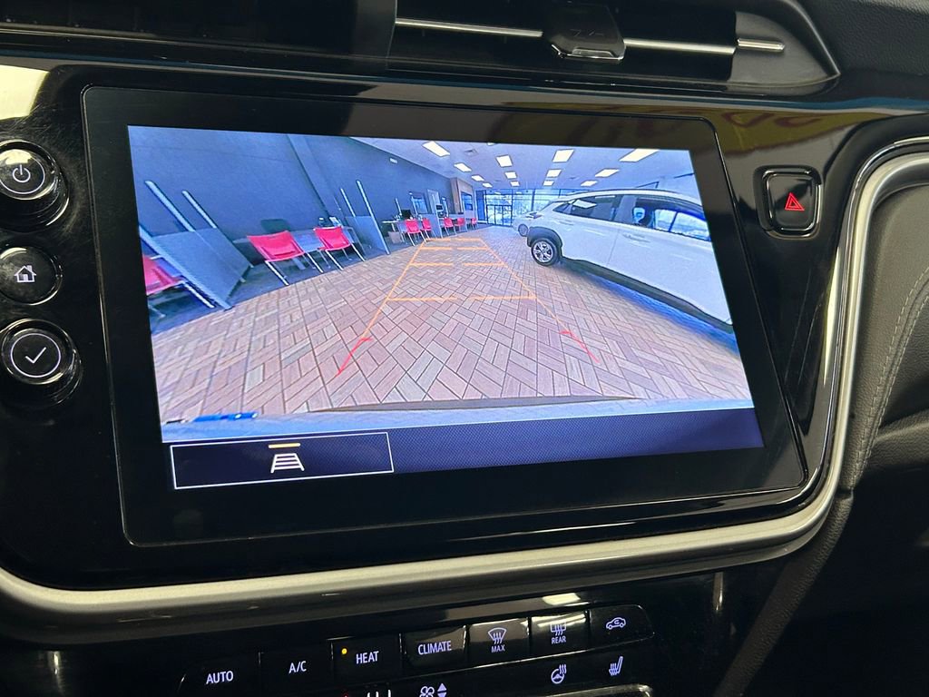 Used 2022 Chevrolet Bolt EUV LT w/ Comfort Package image 24