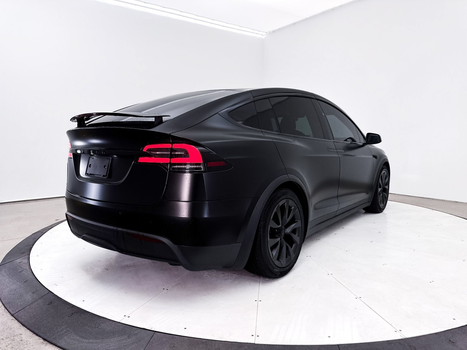 Used 2023 Tesla Model X AWD/4WD image 19