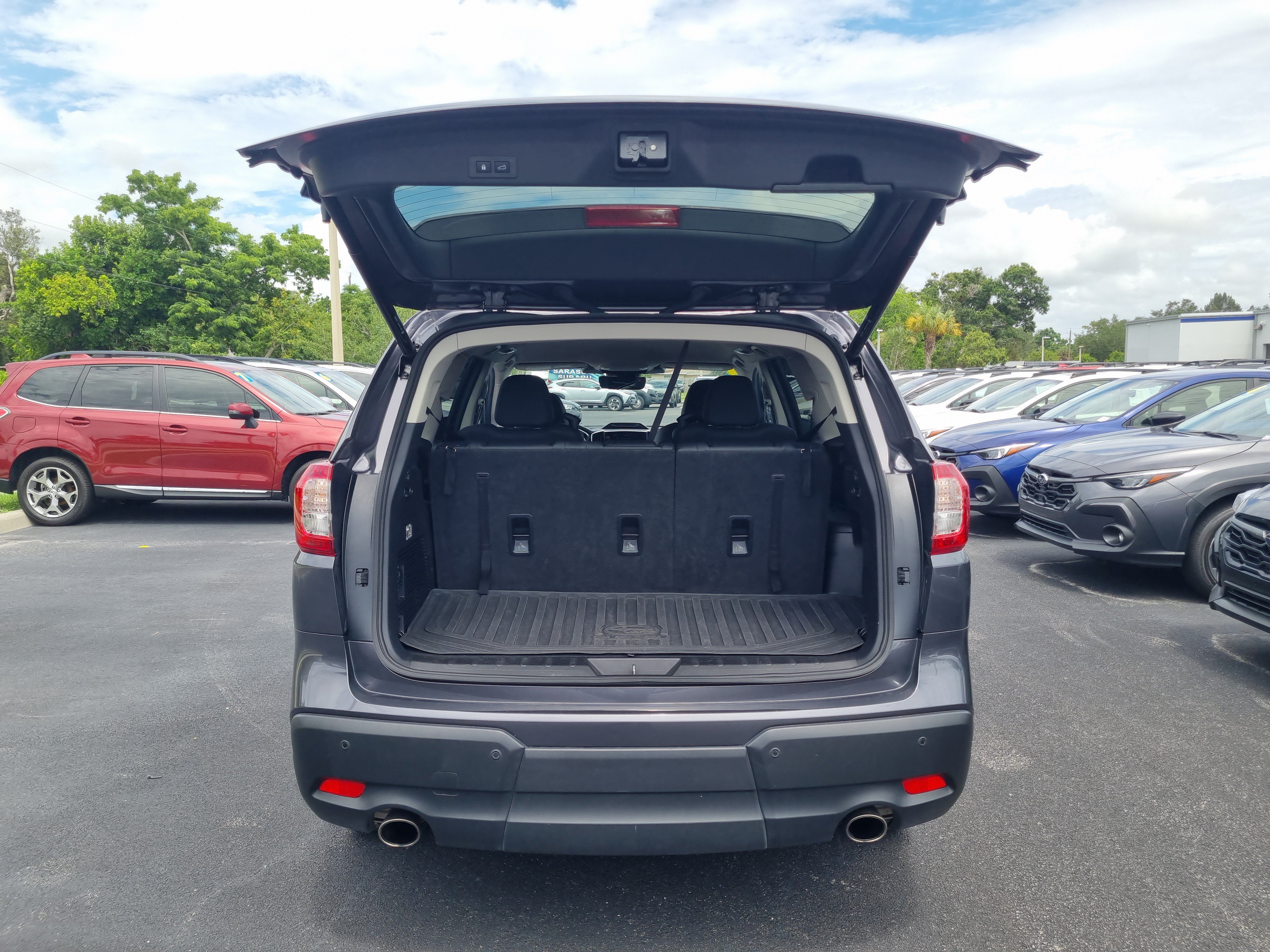 Used 2024 Subaru Ascent Limited AWD/4WD image 8