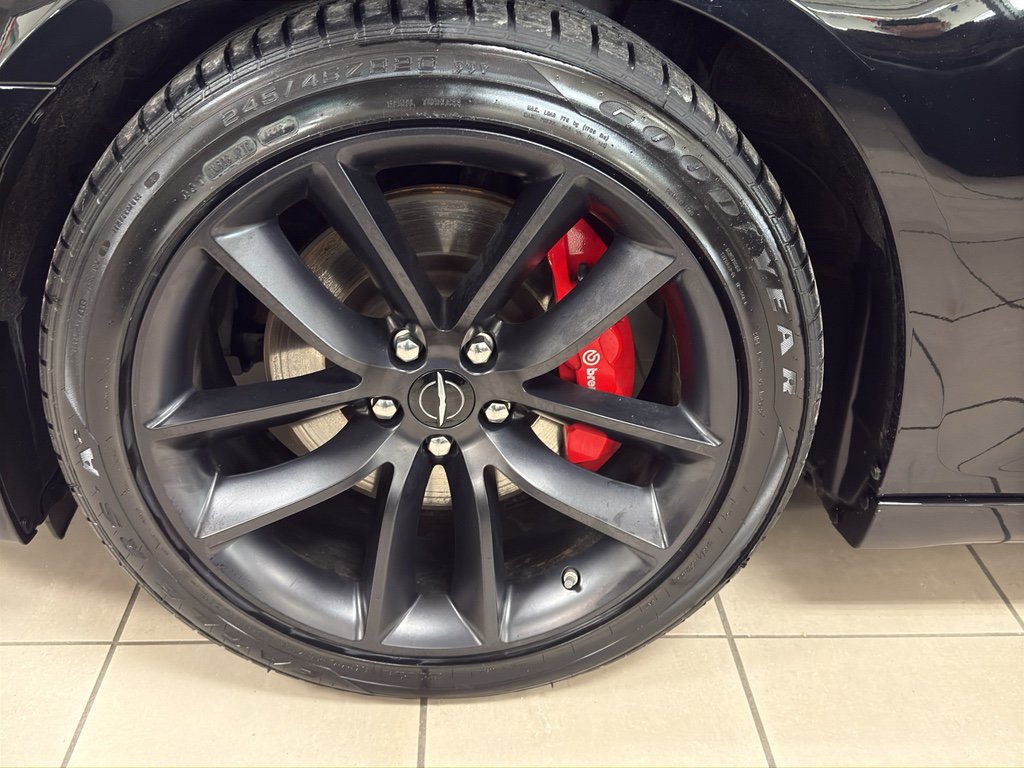 Used 2023 Chrysler 300 C image 8