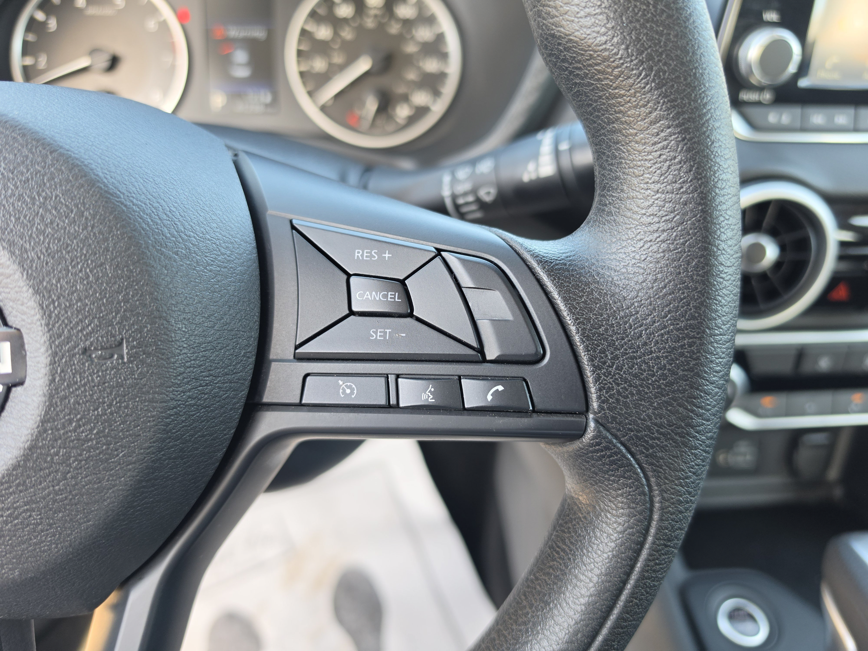 Used 2025 Nissan Sentra S FWD image 31