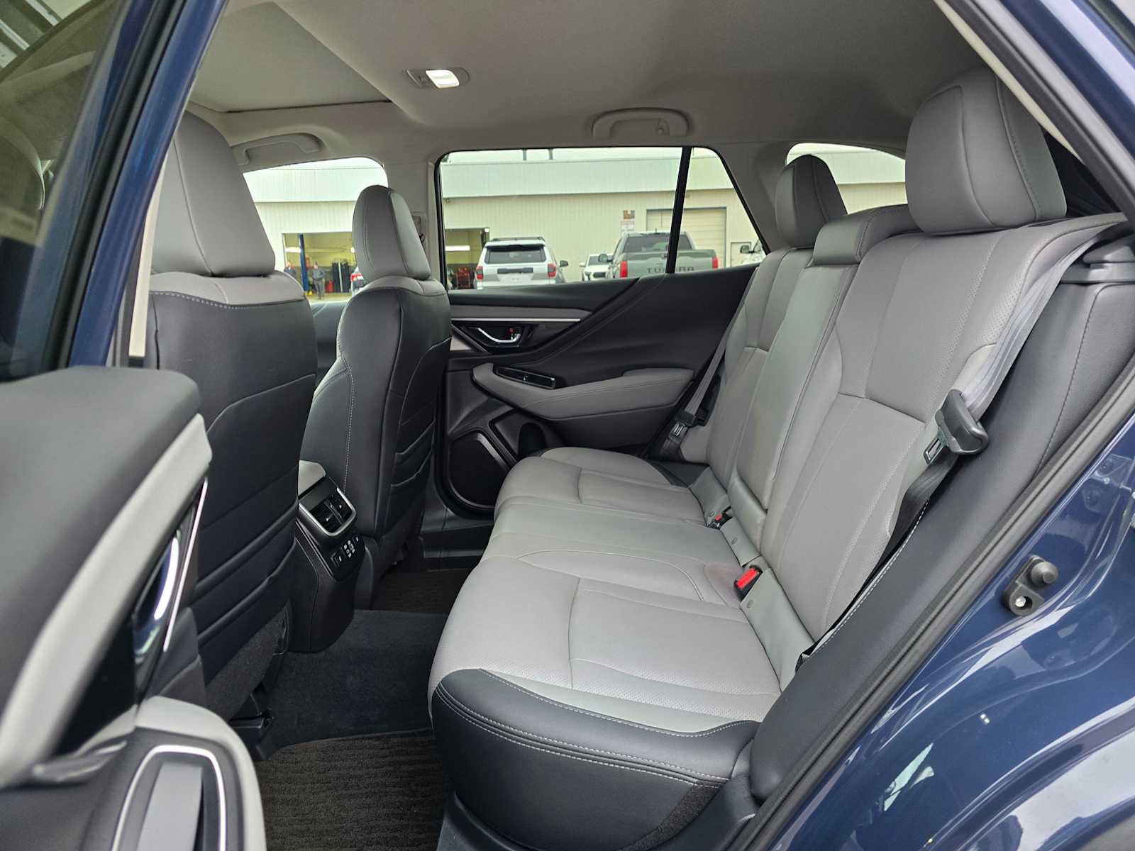 Used 2023 Subaru Outback Limited image 18