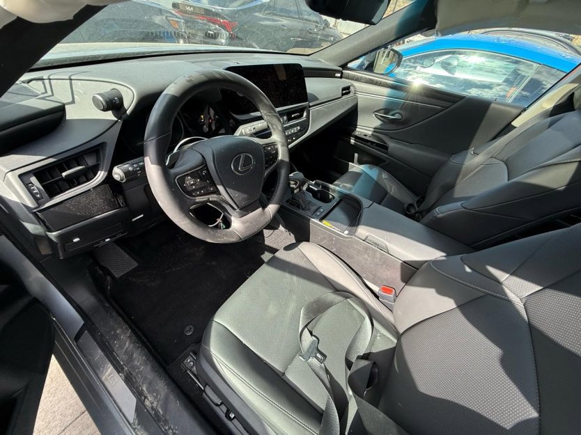 Used 2024 Lexus ES 300h H w/ Premium Package FWD image 8