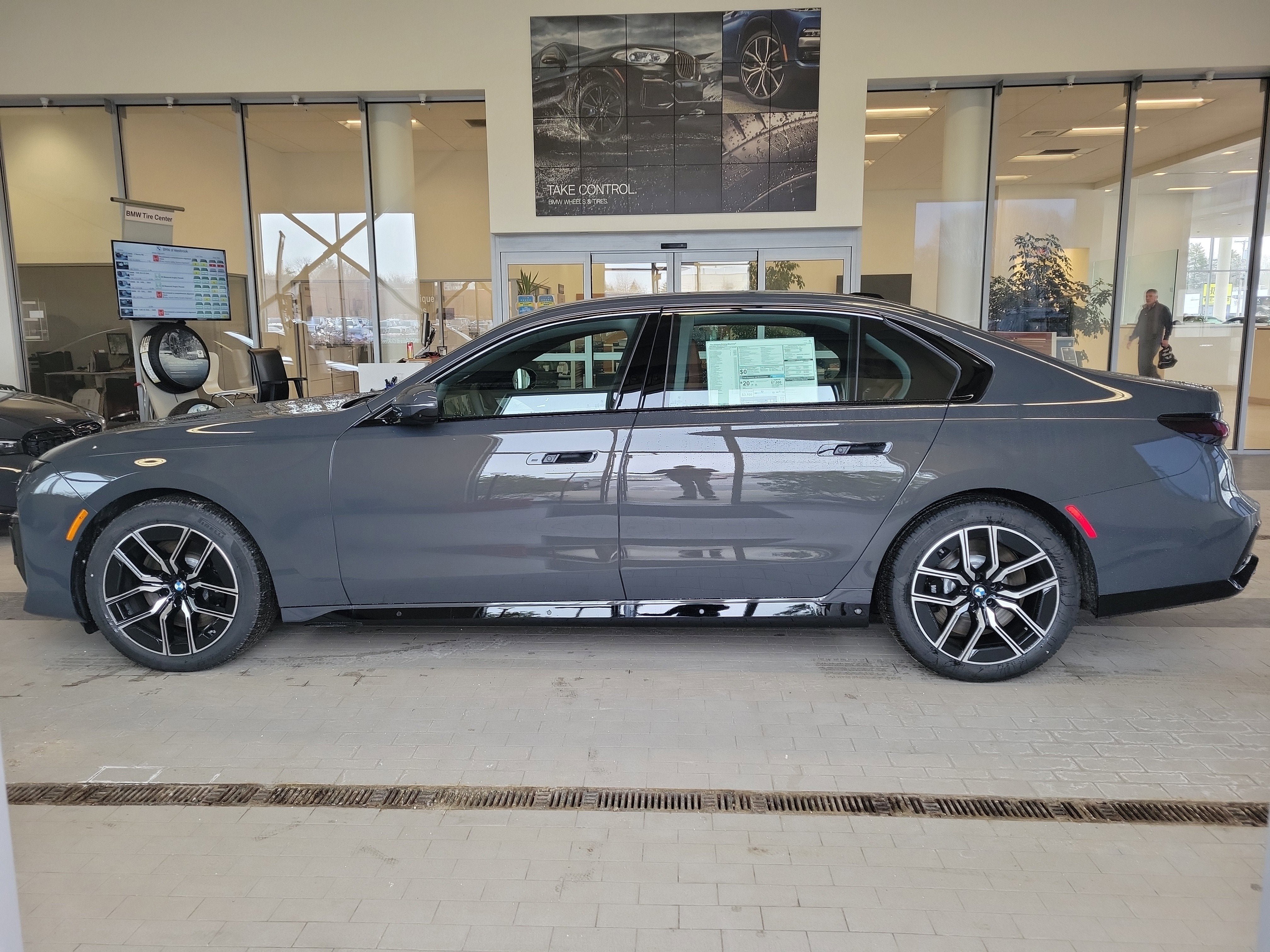 New 2026 BMW 760i xDrive w/ Executive Package AWD/4WD image 2