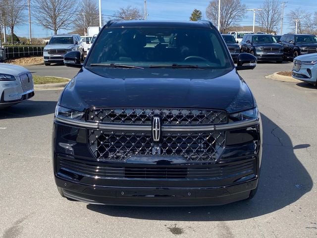 New 2026 Lincoln Navigator Reserve w/ Jet Appearance Package image 2