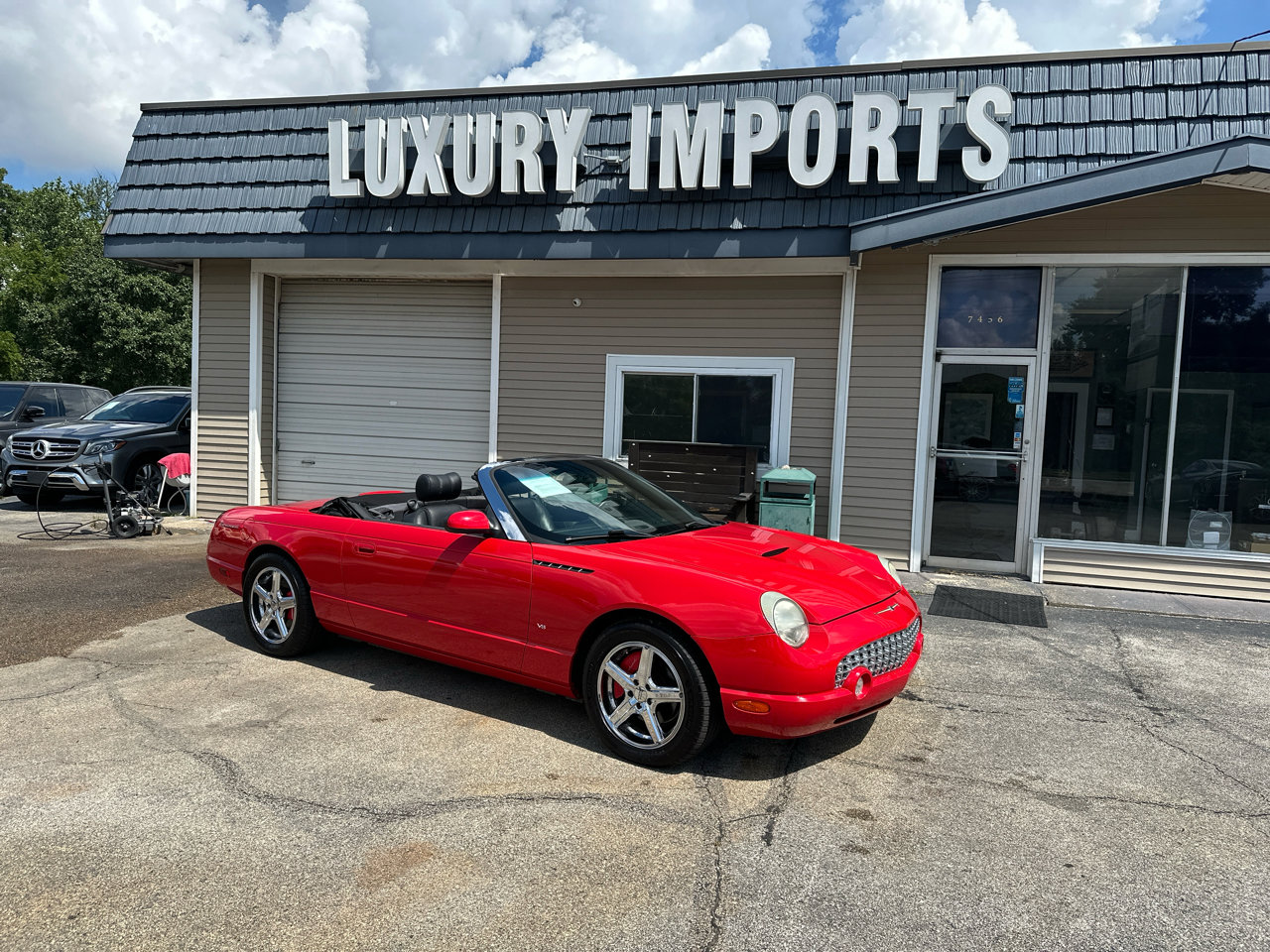 Used 2003 Ford Thunderbird image 2