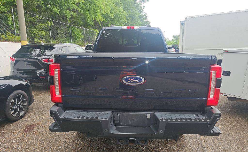 Used 2023 Ford F250 XLT w/ XLT Premium Package AWD/4WD image 5