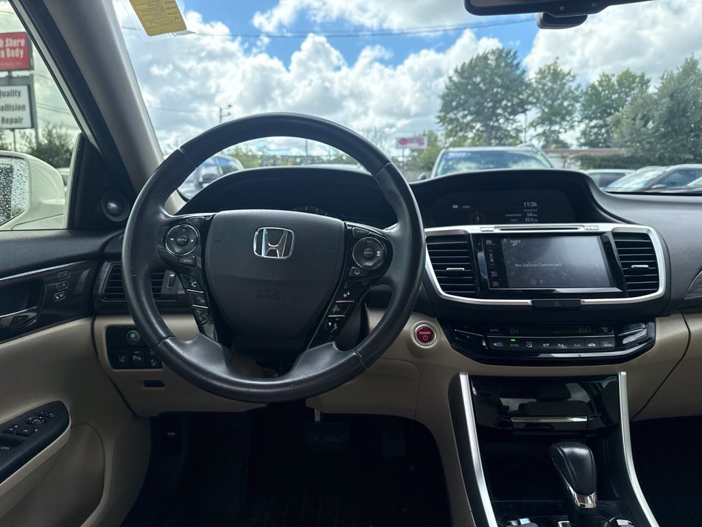 Used 2017 Honda Accord Touring image 20