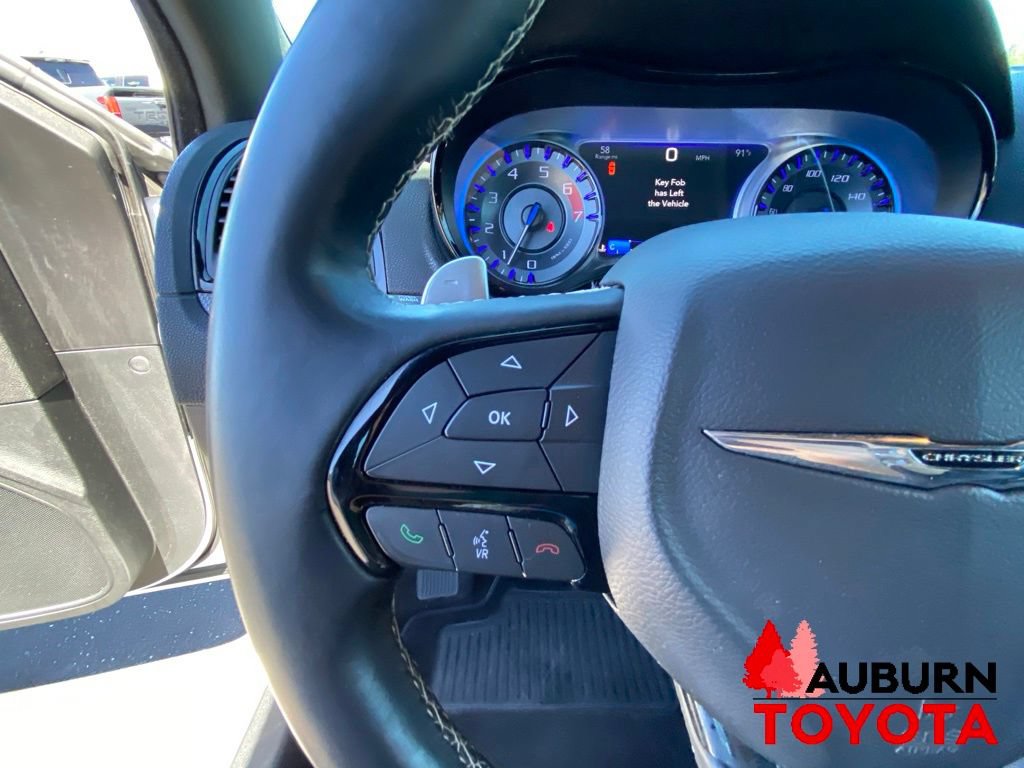 Used 2015 Chrysler 300 S RWD image 33