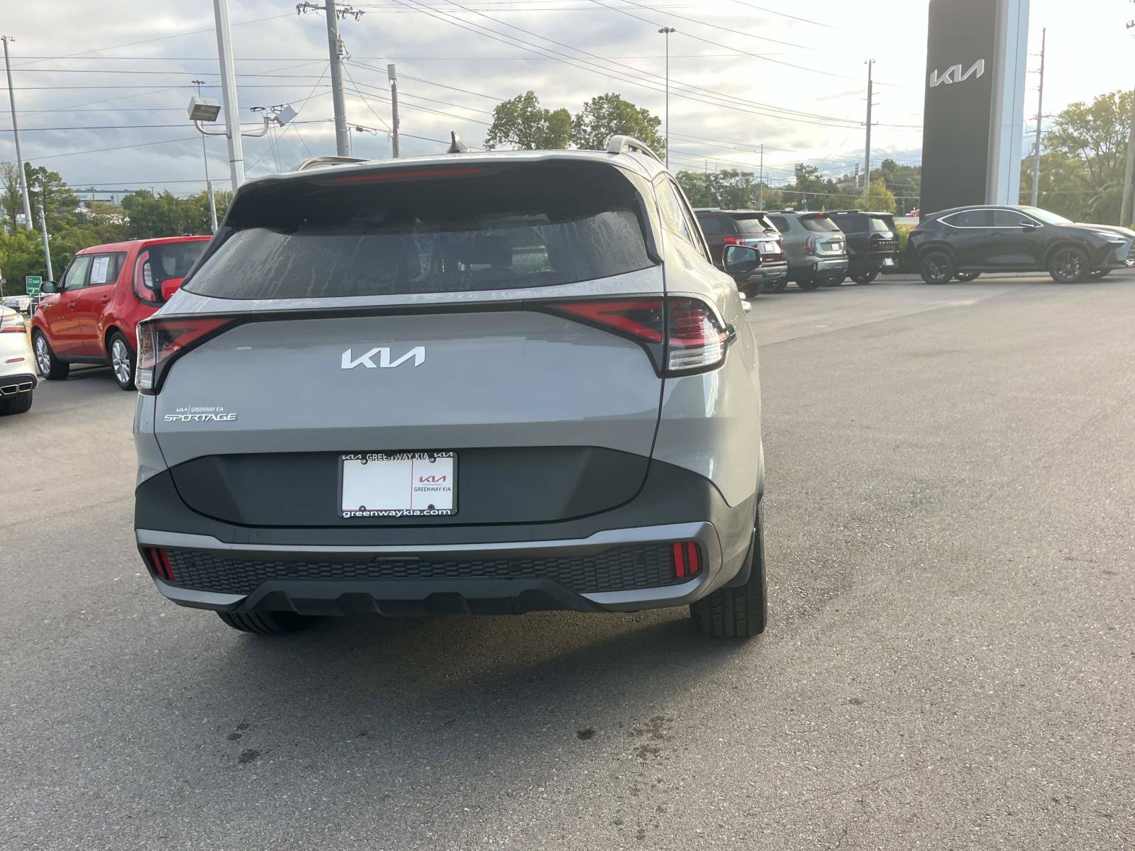 Used 2023 Kia Sportage X-Line w/ X-Line Premium Package AWD/4WD image 4