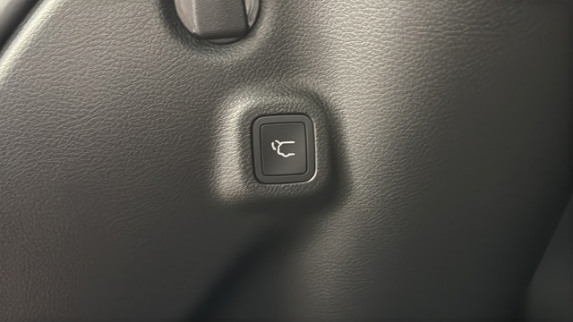 New 2026 Jeep Compass Latitude AWD/4WD image 24