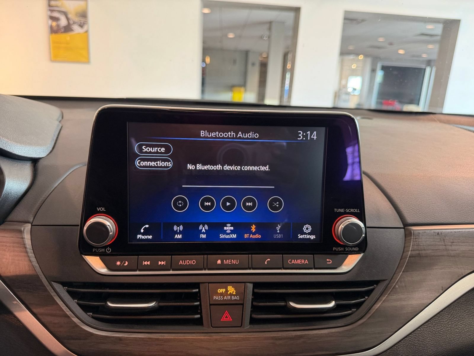 Used 2025 Nissan Altima 2.5 SV FWD image 16