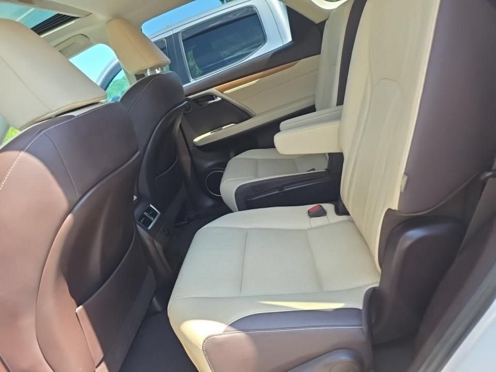 Used 2019 Lexus RX 450hL Premium w/ Premium Package AWD/4WD image 13