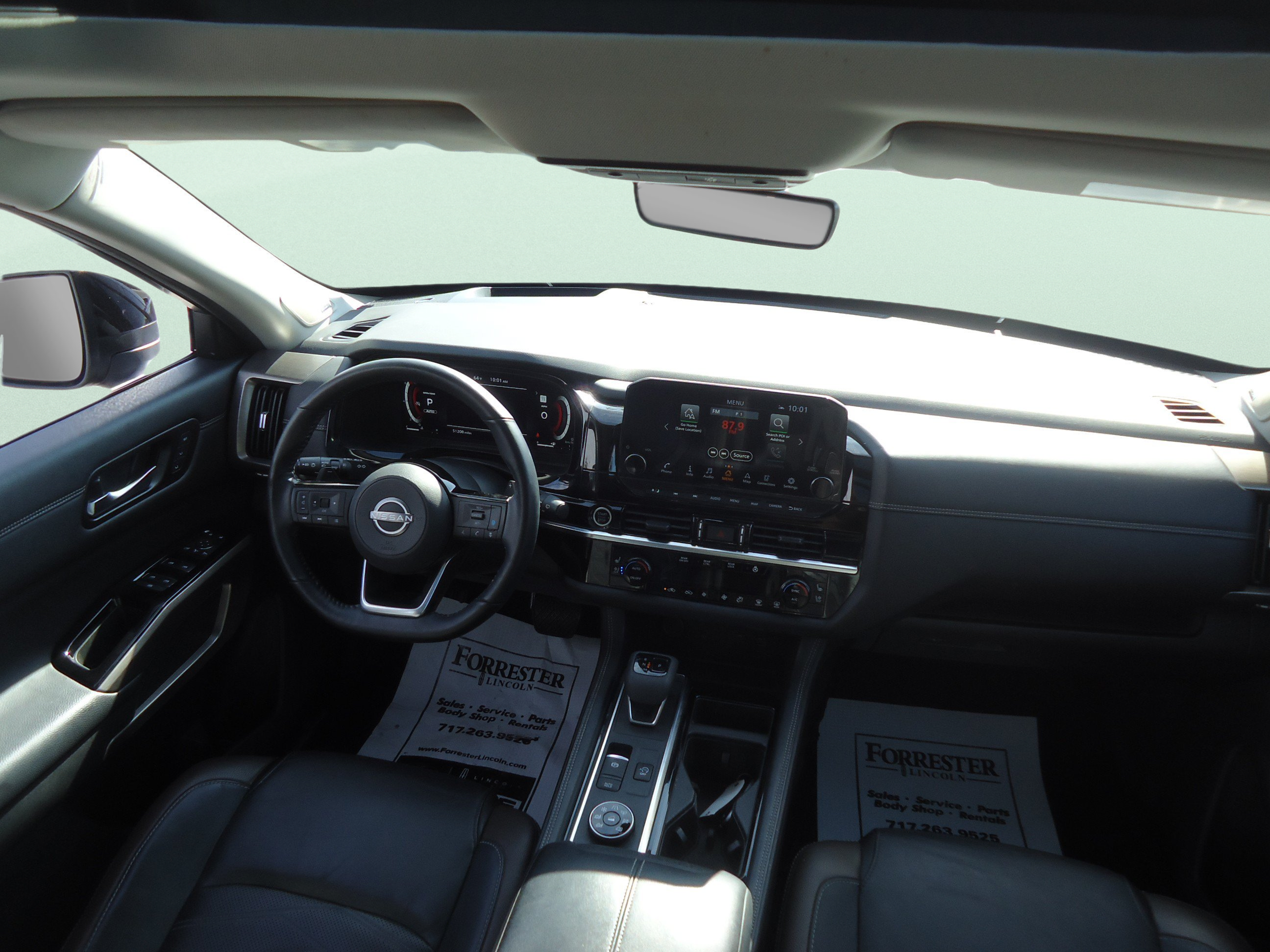 Used 2023 Nissan Pathfinder Platinum AWD/4WD image 12