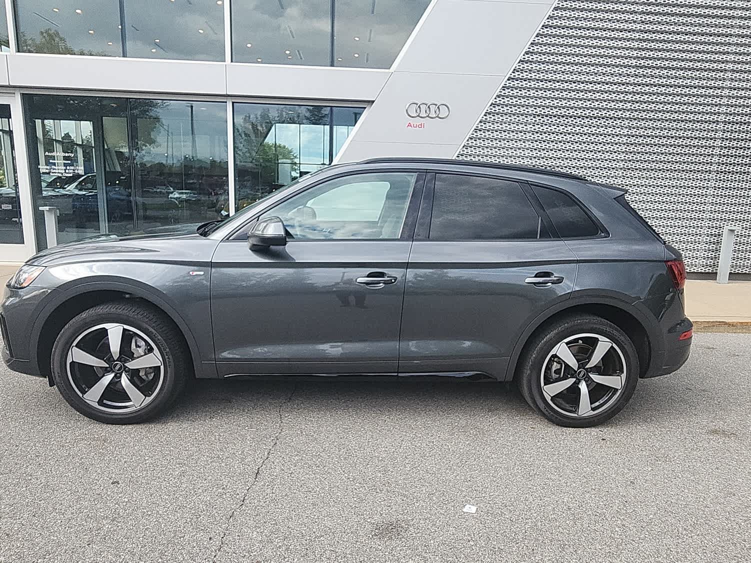 Certified 2023 Audi Q5 2.0T Premium Plus w/ Premium Plus Package AWD/4WD image 32
